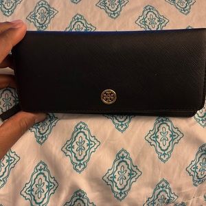 Tory burch wallet